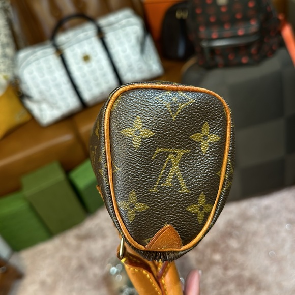 Louis Vuitton, mini nano - Picture 8 of 9